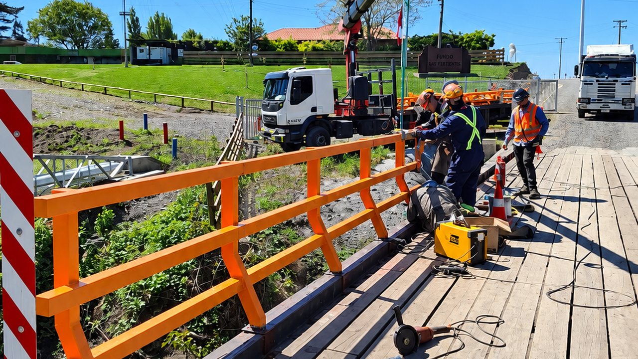Trabajos de instalación de baranda en un puente